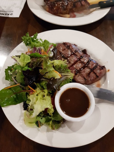 Parap Tavern - Kawana Tourism 4