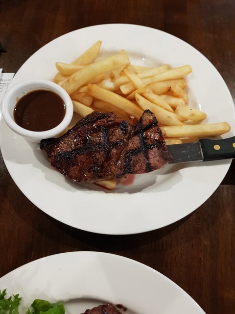 Parap Tavern - Kawana Tourism 5