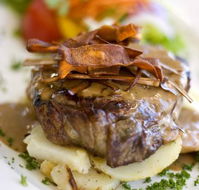 Waves Bistro at the Pier Hotel - Kawana Tourism