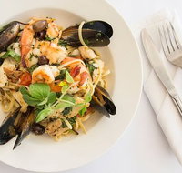Domani's Cafe Restaurant Bar - Kawana Tourism