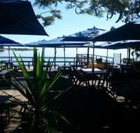 Goodys on the Beach - Kawana Tourism