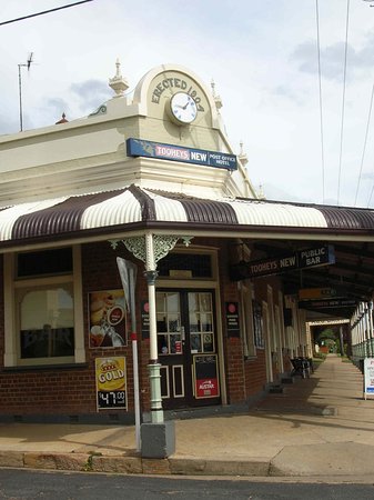 Post Office Hotel - Kawana Tourism 0