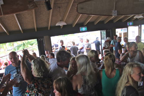 Crescent Head Tavern - Kawana Tourism 0