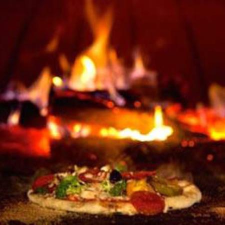 Jens Woodfired Pizzas - Kawana Tourism 0