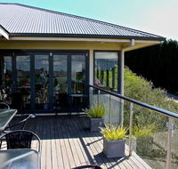 McVitty Grove Cafe  Restaurant - Kawana Tourism