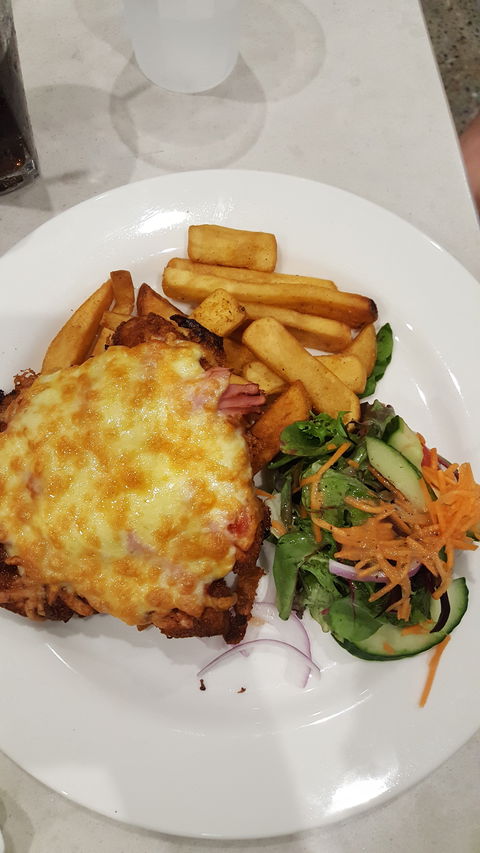 SurfAir Beach Hotel - Kawana Tourism 6