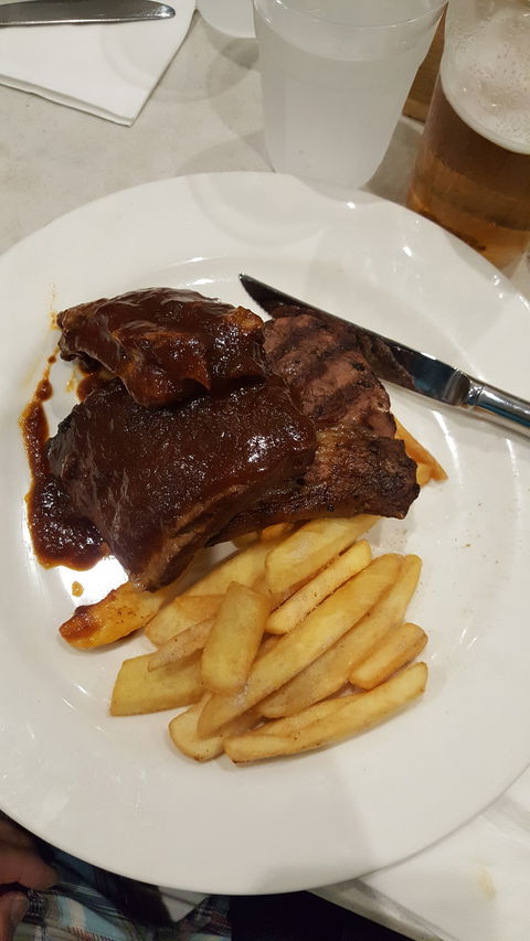 SurfAir Beach Hotel - Kawana Tourism 10