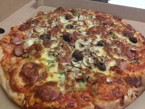Eat-a-Pizza - Kawana Tourism 0