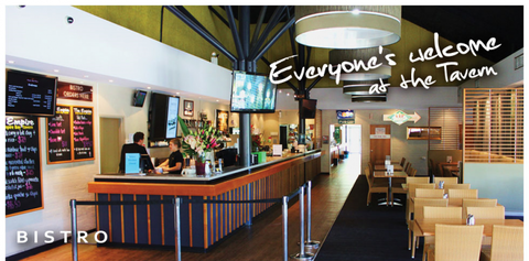 Empire Bay Tavern - Kawana Tourism 10