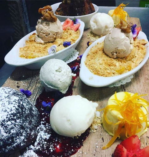 RST Seafood Restaurant - Kawana Tourism 11