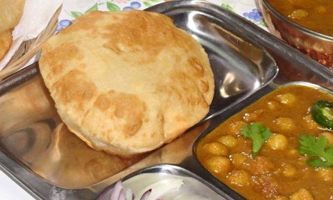 Priya Indian Cuisine - Kawana Tourism 9