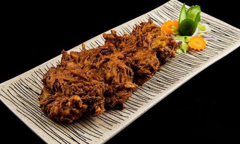 Priya Indian Cuisine - Kawana Tourism 11