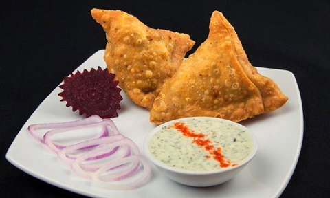 Priya Indian Cuisine - Kawana Tourism 7