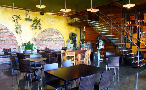 The Woodlands Hotel - Kawana Tourism 6