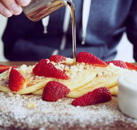 Beachpoint Cafe - Kawana Tourism