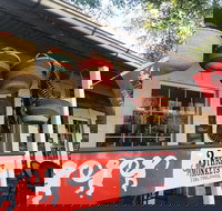 3 Monkeys Fine Foods - Kawana Tourism