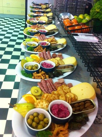 Pepper Tree Cafe - Kawana Tourism 0