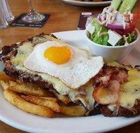 Willunga Hotel - Kawana Tourism