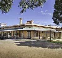 Standpipe Golf Motor Inn - Kawana Tourism