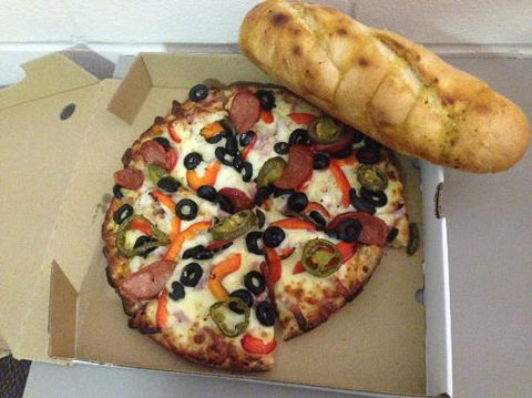 The Pizza Place - Kawana Tourism 0