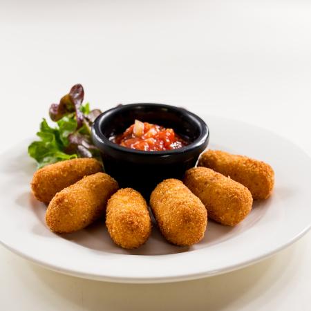 EL AGUILA MEXICAN RESTAURANT & BAR - Kawana Tourism 0