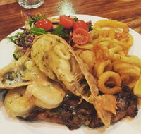Hog's Breath Cafe - Kawana Tourism