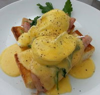Sails Restaurant and Function Centre - Kawana Tourism