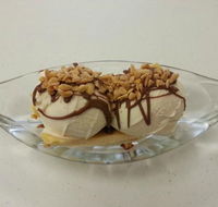 Emerald Creek Ice-Creamery