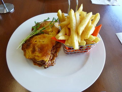 Natalesha's Cafe - Kawana Tourism 0