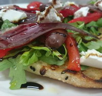 Mena Creek Hotel - Kawana Tourism