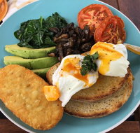 Fossette Cafe  Food - Kawana Tourism