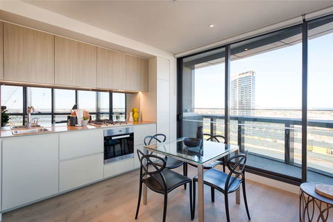 Orange Stay Apartments - Kawana Tourism 6