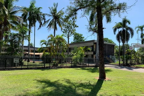 Pine Tree Motel - Kawana Tourism 0