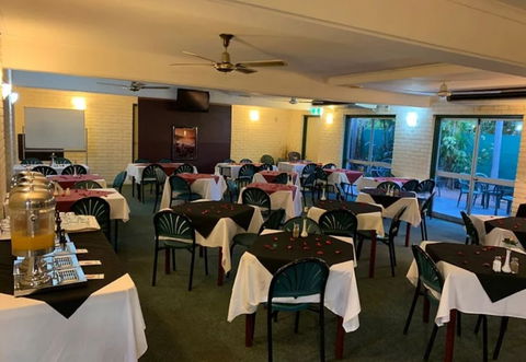 Pine Tree Motel - Kawana Tourism 2