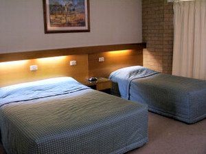 Great Eastern Motor Inn - Kawana Tourism 1