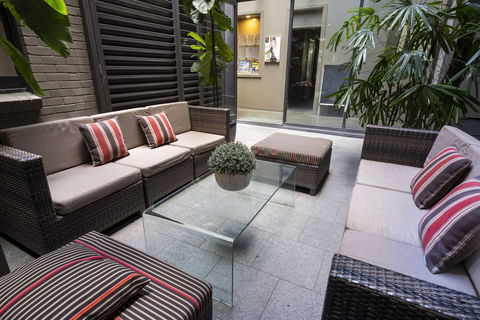 The Vulcan Hotel - Kawana Tourism 2