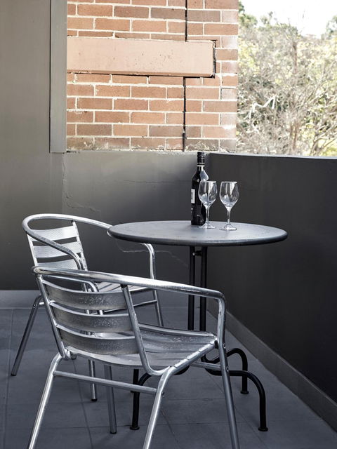 The Vulcan Hotel - Kawana Tourism 9