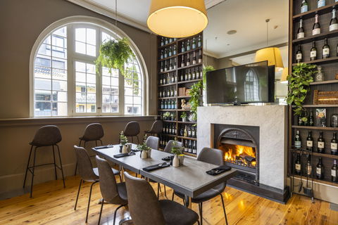 The Vulcan Hotel - Kawana Tourism 14