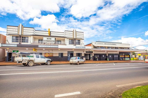 Atherton Hotel - Kawana Tourism 0