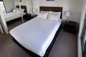 Fleet Lane Apartments - Kawana Tourism 3