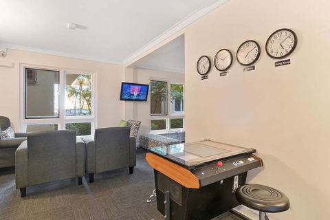 The Peninsula Riverside Apartments - Kawana Tourism 10