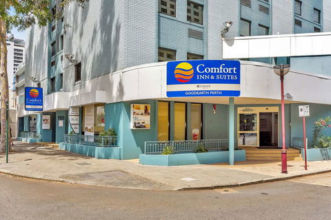 Comfort Inn & Suites Goodearth - Kawana Tourism 1