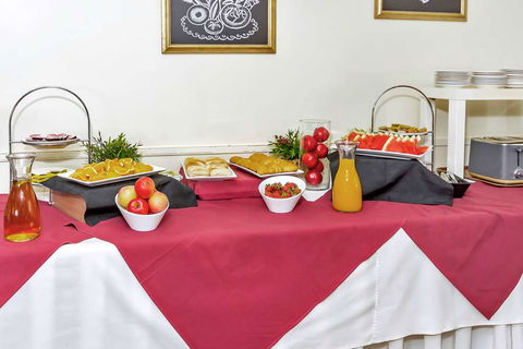 Comfort Inn & Suites Goodearth - Kawana Tourism 11