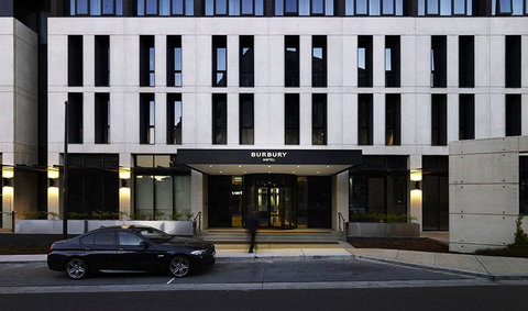 Burbury Hotel - Kawana Tourism 0