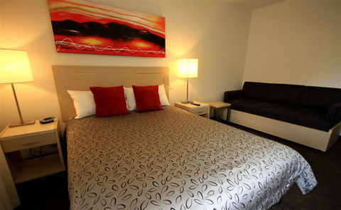 Jephson Hotel - Kawana Tourism 7