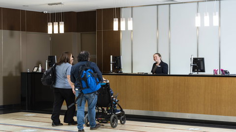 Crowne Plaza Canberra - Kawana Tourism 3