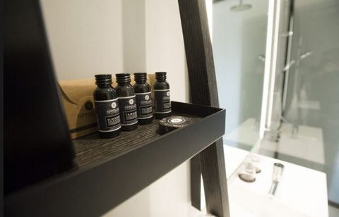 Little National Hotel - Kawana Tourism 5