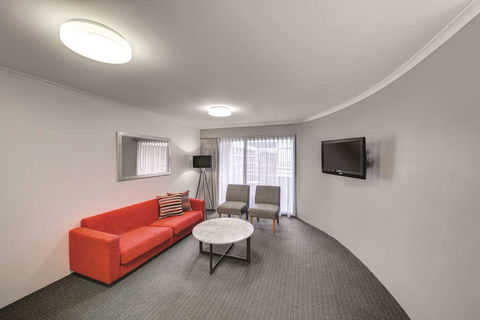 Adina Serviced Apartments James Court - Kawana Tourism 12