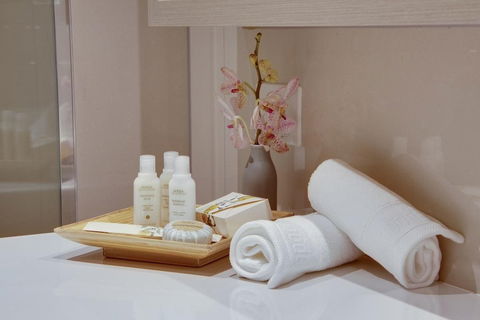 Quarters At Flinders Hotel - Kawana Tourism 4