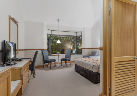 The Airport International Motel - Kawana Tourism 5